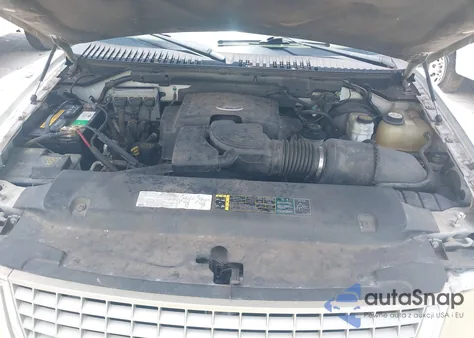 2004 Ford Expedition Eddie Bauer из США, поврежденный, VIN 1FMPU17L24LB66822